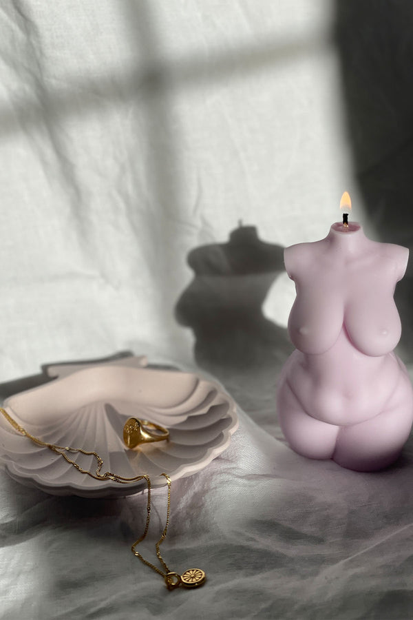 Curvy Body Candle and Shell Trinket Dish Set