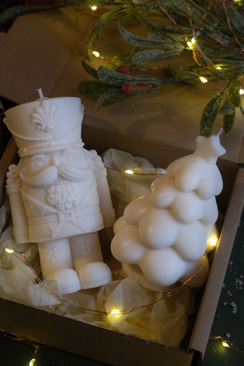 Festive Nutcracker & Christmas Tree Gift Set