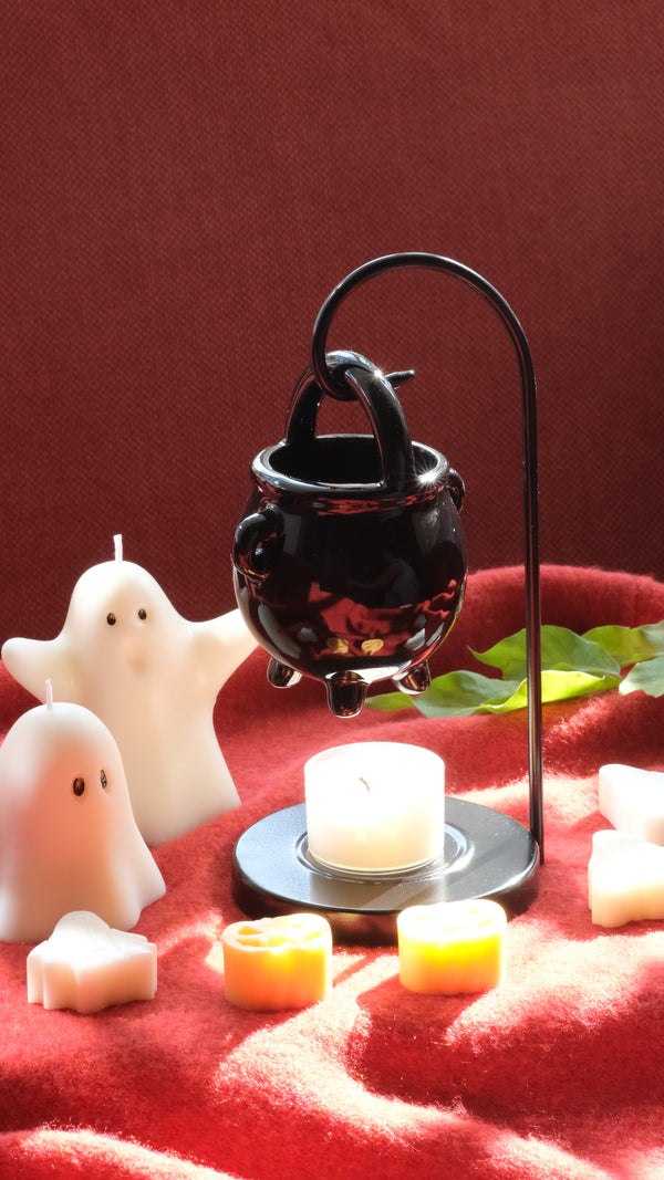 Hanging Cauldron Halloween Wax Warmer & Pumpkin Spiced Wax Melts Pack