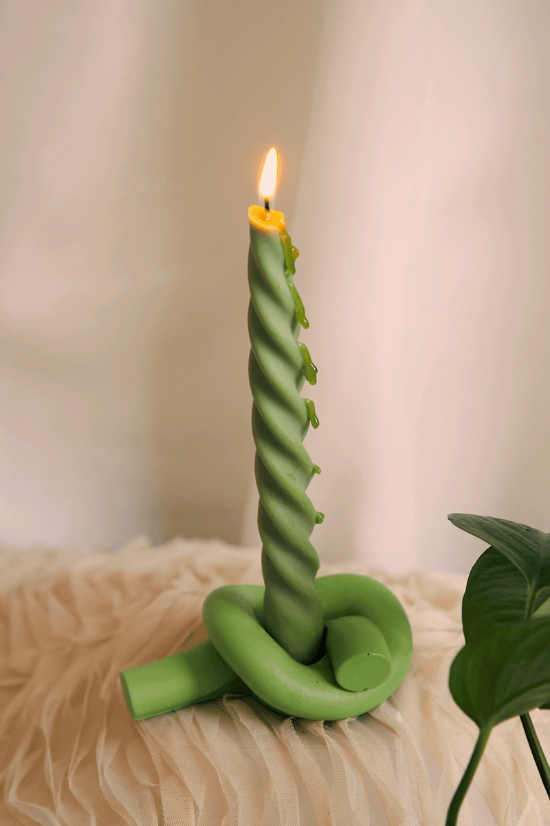 Knot Candle Holder