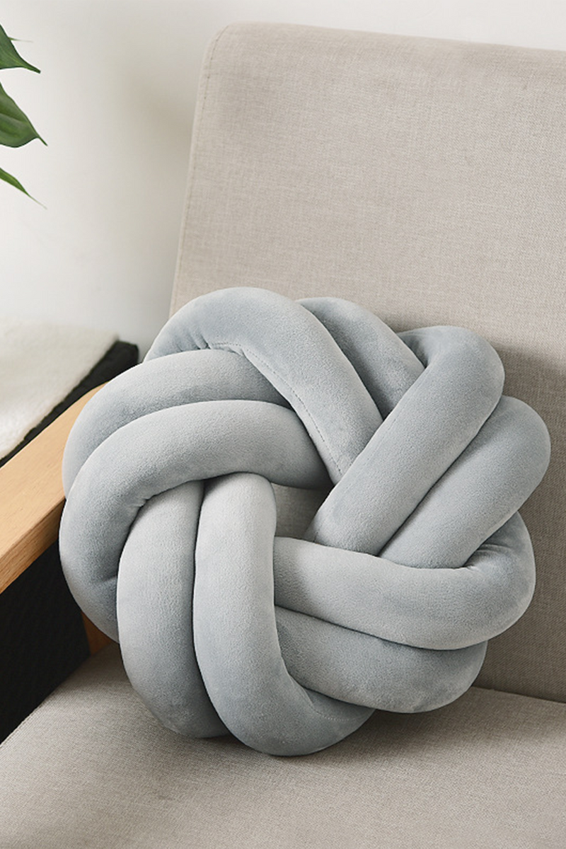 Nordic Knot Pillow